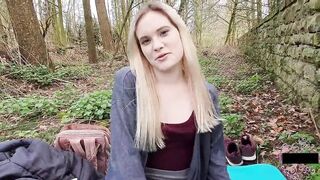 Cute Teen Has Public Sex and Creampie in The Park!