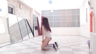 Tiny Teen Tight Ass Twerk 1