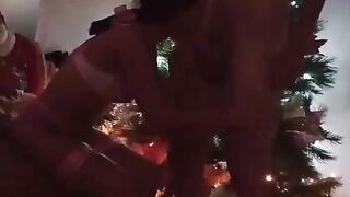 SEXY CHRISTMAS, GIRLFRIEND GIVES A GIFT: BLOWJOB