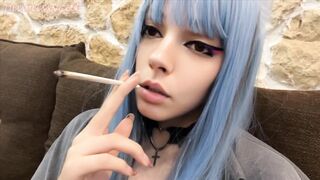 Alternative Cute Girl Smoking a cigarette (full vid on my 0nlyfans/ManyVids)