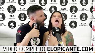 NYXX LE REGALA SU TANGA A ELO PODCAST