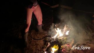 milf pisses standing in a bonfire