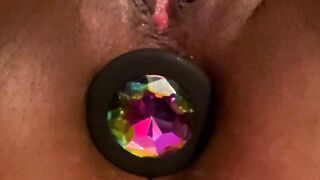 VIBRATOR ON CLIT POPS BUTT PLUG OUT OF TIGHT ASSHOLE