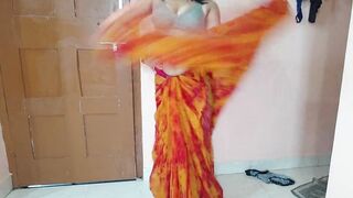 Indian Dancer on Chennai Express Movie Song