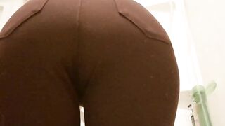 AMAZING Veiw , Such a Tease Midget Phat ass