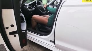 Stepmom No Panties in a Car Park - Candid Pussy