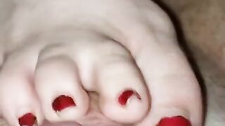 Bbw footjob