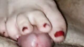 Bbw footjob