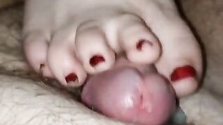 Bbw footjob