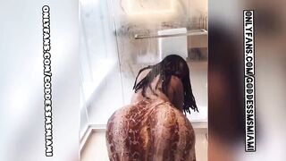 Shower twerk