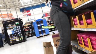 Walmart Worker Ass in Joggers she Gave me a Show