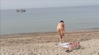 Real amateur wife flashing pussy to fisherman public voyeur