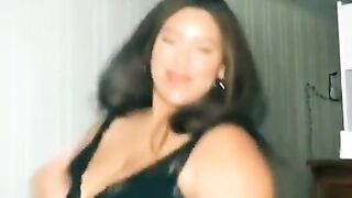 Tik Tok Female: Chick with HUGE tits!