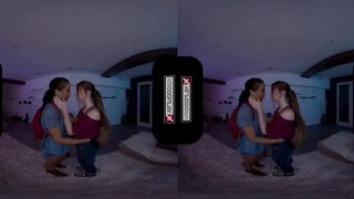 VRCosplayX Ellie And Riley Sharing Your Cock In THE LAST OF US XXX