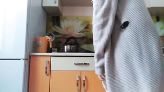 Hidden Camera : Natural Girl is Cooking Naked, Big Ass