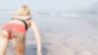 Tik Tok Horny Babe Masturbating while Strangers Run by on the Beach. Angel Fowler