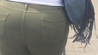 BBW yella bone in green leggings 2