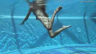 Beautiful underwater erotics with Irina