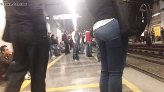 Milf big ass on jeans