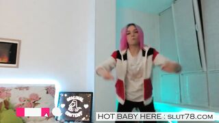 Sexy Twitch Streamers Show Ass and Dancing Twerk