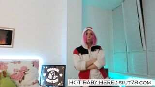 Sexy Twitch Streamers Show Ass and Dancing Twerk