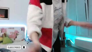 Sexy Twitch Streamers Show Ass and Dancing Twerk