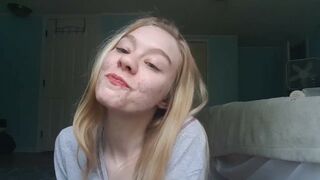 Sativa Skies Big sexy lips mouth fetish 2m