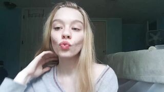 Sativa Skies Big sexy lips mouth fetish 2m