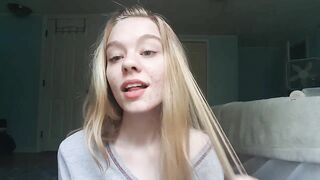 Sativa Skies Big sexy lips mouth fetish 2m