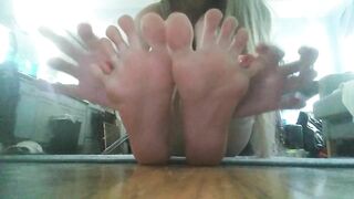 Sativa Skies, feet, soles blonde college girl soles 3 min