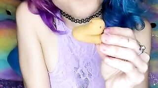 Peeps Mukbang