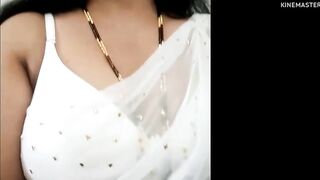 White saree me pushpa Aunty sex chat krte huye