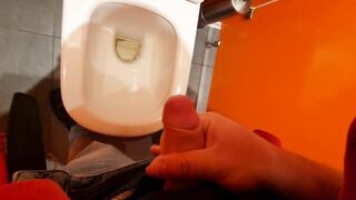 Guy CUMS in PUBLIC bathroom THERE ARE OTHER PEOPLE!