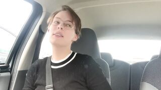 Nordic Amateur Girl Flashes in Car ❤︎