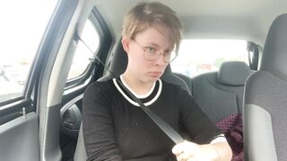 Nordic Amateur Girl Flashes in Car ❤︎