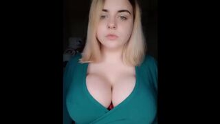 Russian Tik Toker. Big Bouncing Boobs (tik Tok @ Sweerme10nn)