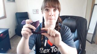 Tracy's Dog Nina Couple's Vibrator Review