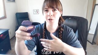 Tracy's Dog Nina Couple's Vibrator Review