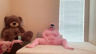 Pink Zentai BBW masturbating