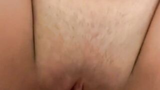 HE PUT IT SO GOOD THAT I CUM ON HIS DICK