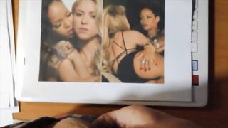 Rihanna se toca y besa con Shakira - Cum Tribute