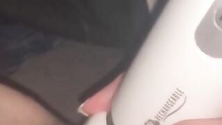 Milf slut using her wand to make herself cum