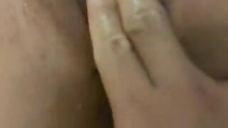 Kantutan Part 2 Pussy ni GF Naglaway sa Finger Wet Squirting Pussy Finger