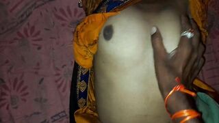 DESI INDIAN BHABI SHOWING BOOBS- CLEAR HINDI AUDIO, BIG BOOBS, DIRTY TALK