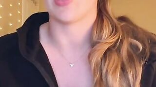 Cute Camgirl Professionally Rates Your Cock! POV