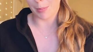 Cute Camgirl Professionally Rates Your Cock! POV