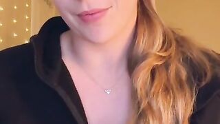 Cute Camgirl Professionally Rates Your Cock! POV