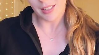 Cute Camgirl Professionally Rates Your Cock! POV