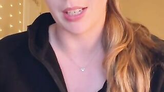 Cute Camgirl Professionally Rates Your Cock! POV