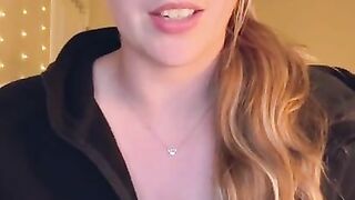 Cute Camgirl Professionally Rates Your Cock! POV